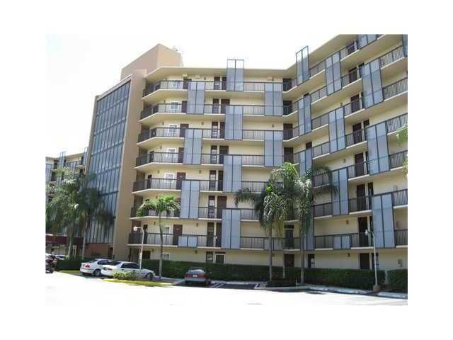 3101 N Country Club Dr # 507, Miami, FL 33180
