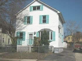 613 N County St, Waukegan, IL 60085