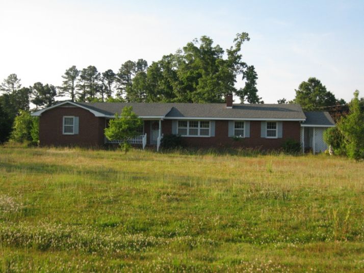 302 Highway 64, Creswell, NC 27928