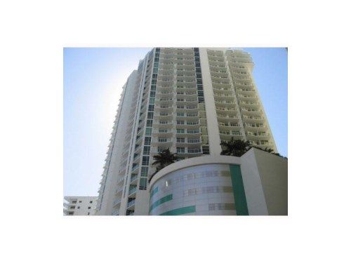 218 SE 14 ST # TS102, Miami, FL 33131