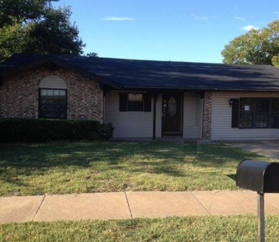 1217 Woodcrest Ln, Hutchins, TX 75141