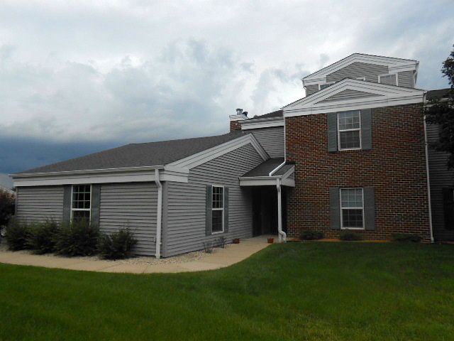 N16W26589 Tall Reeds Ln # 17G, , WI 53072