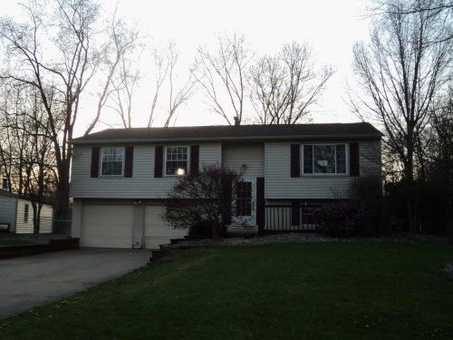 8007 Castle Rock Dr, Warren, OH 44484