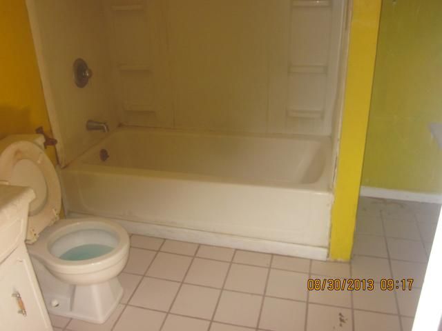 114 E Second Ave, Deer Creek, IL 61733