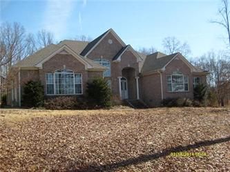 234 Fairway Cir, Loretto, TN 38469