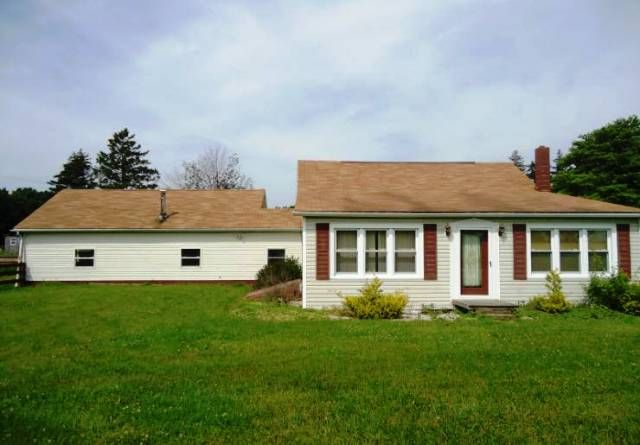 5395 Perry Highway, Volant, PA 16156