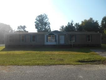 149 W 4th St, Dublin, NC 28332