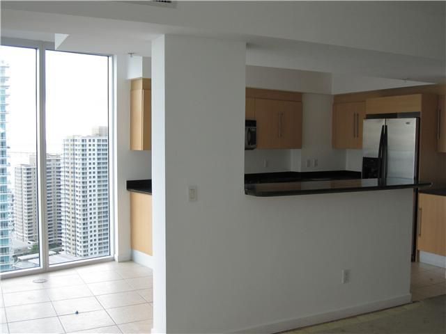 325 S BISCAYNE BL # 3523, Miami, FL 33131