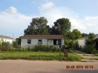 726 E 11th St, South Sioux City, NE 68776