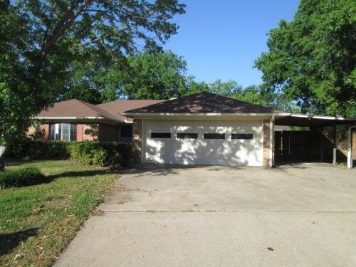 3104 Lafayette St, Corsicana, TX 75110