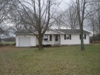 5342 Iola Ln, Farina, IL 62838