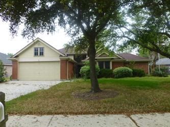 926 Maple Branch Ln, Pearland, TX 77584