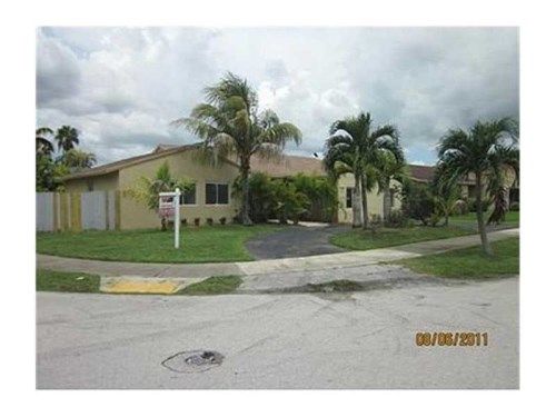 16640 SW 103 PL, Miami, FL 33157