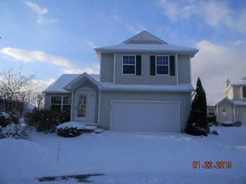 9188 Willowbrook Ct, Olmsted Falls, OH 44138