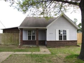 2212 Oak Creek Rd, West Memphis, AR 72301