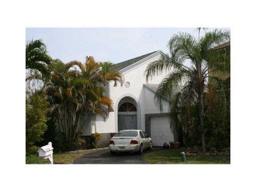 10711 SW 10 CT, Fort Lauderdale, FL 33324