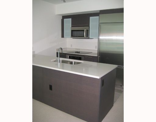 500 BRICKELL AV # 1206, Miami, FL 33131
