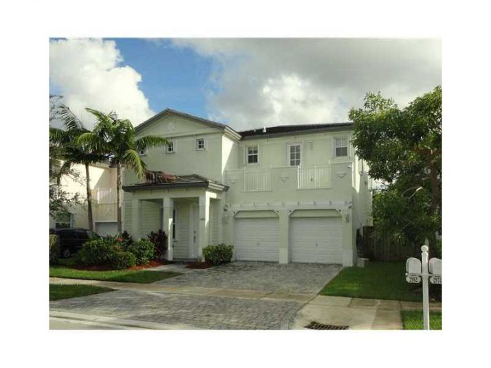 2982 NE 1 DR, Homestead, FL 33033