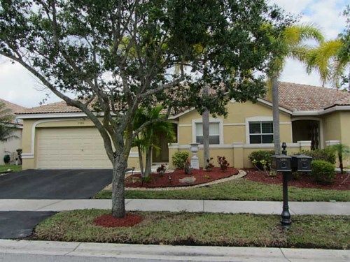 1582 ZENITH WY, Fort Lauderdale, FL 33327