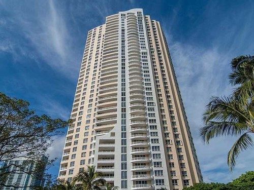 848 BRICKELL KEY DR # 201, Miami, FL 33131