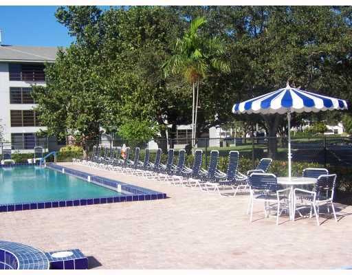 1512 WHITE HALL DR # 204, Fort Lauderdale, FL 33324