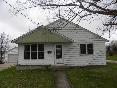 233 Eighth St, Hartford, WI 53027