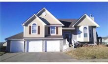 2300  Sw Stone Brg Ct Lees Summit, MO 64082