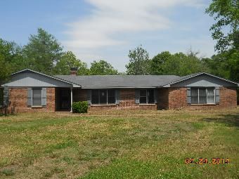 1304 Newport Pl, Greenville, MS 38701