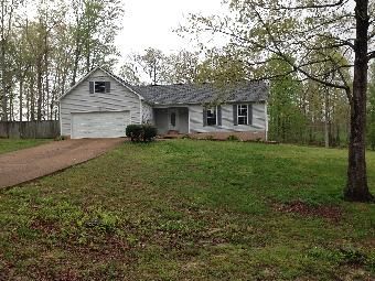 129 Hidden Hills Cir, Lexington, TN 38351
