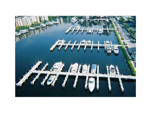 19500 TURNBERRY WY # 10-B, Miami, FL 33180