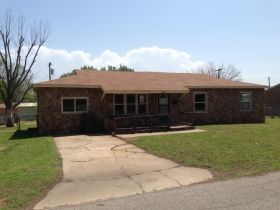 409 Kimberly Rd, Tecumseh, OK 74873