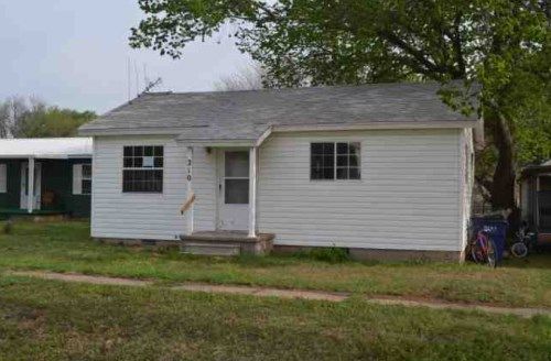 210 Caddo St, Minco, OK 73059