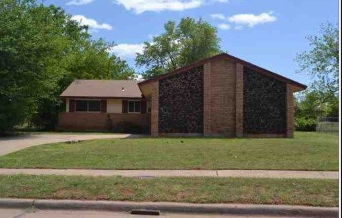 3016 Overland Dr, Oklahoma City, OK 73115