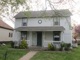 1922 S Picher Ave, Joplin, MO 64804