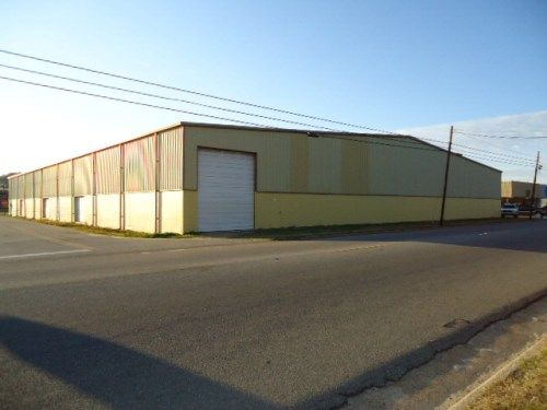 601 Hutchinson St., Adel, GA 31620
