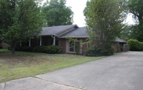2505 Beau Monde St, Pine Bluff, AR 71603