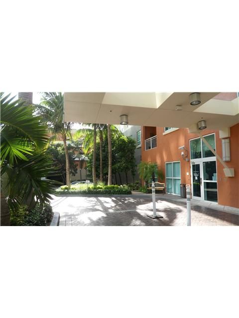 2001 BISCAYNE BL # 2405, Miami, FL 33137