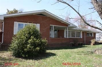 241 Rugby Ave, Jamestown, TN 38556