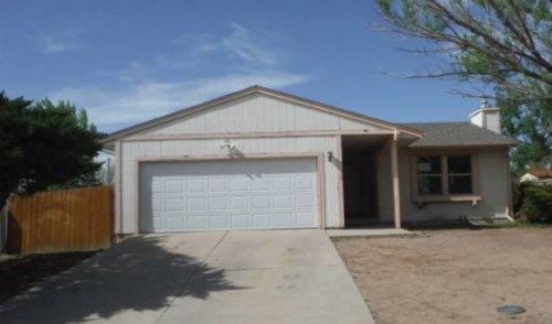 2313 Wheatland Dr, Pueblo, CO 81008