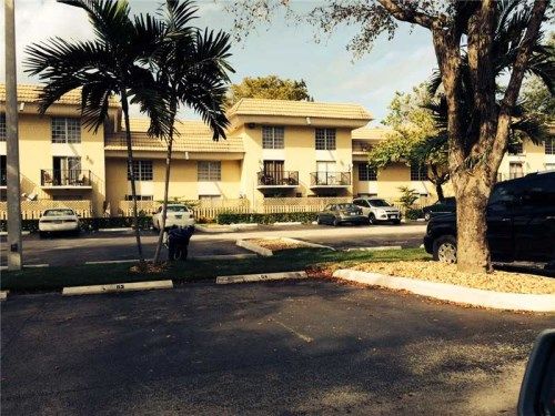 8650 SW 109 AV # 3-118, Miami, FL 33173