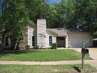6338 Golden Park Dr, Memphis, TN 38141