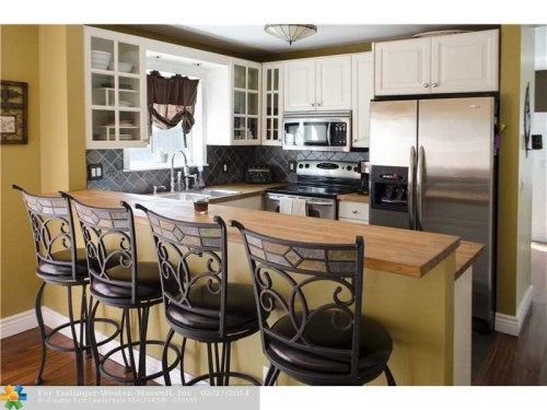 3074 PALM PL, Pompano Beach, FL 33063