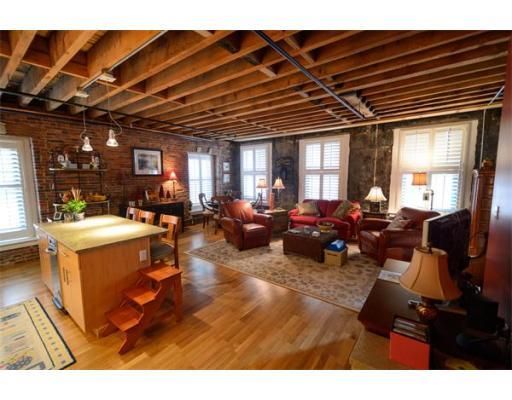 Broad Street #5C, Boston, MA 02110
