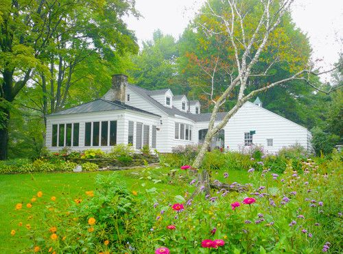 45 Macintosh Lane, Brattleboro, VT 05301