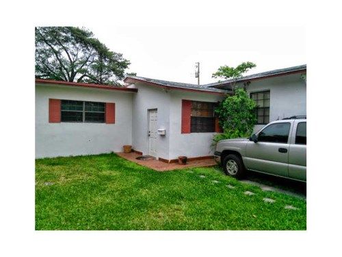 6721 N WATERWAY DR, Miami, FL 33155