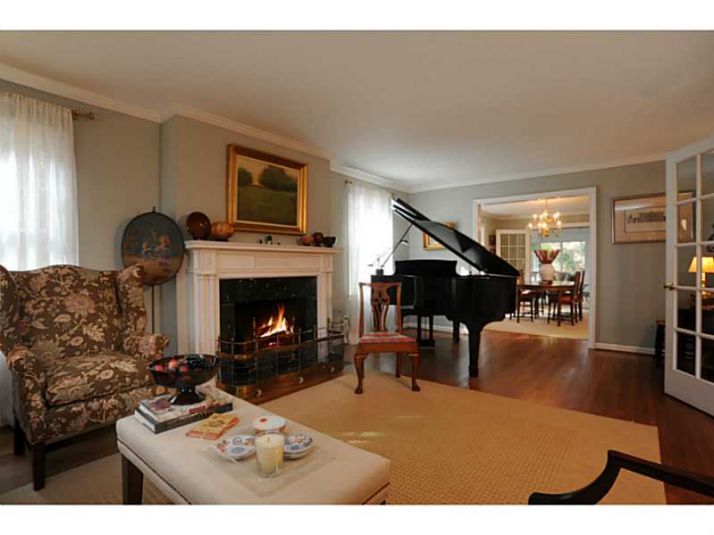 610 Chestnut Hall Lane, Atlanta, GA 30327