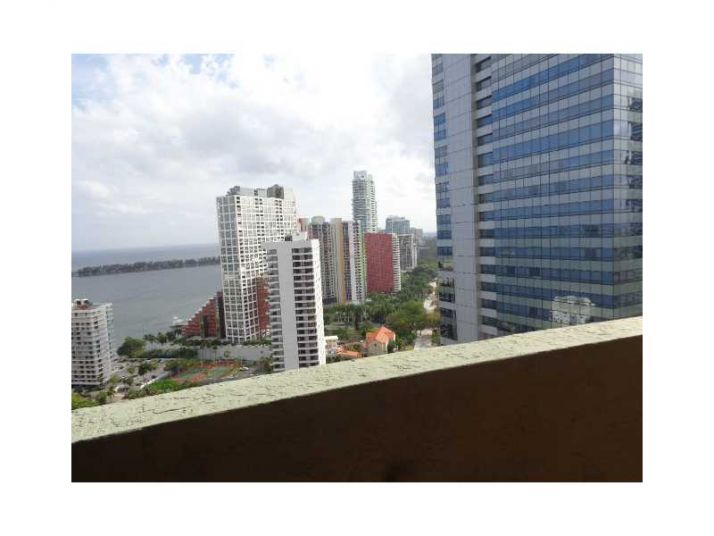 185 SE 14 TE # 2806, Miami, FL 33131
