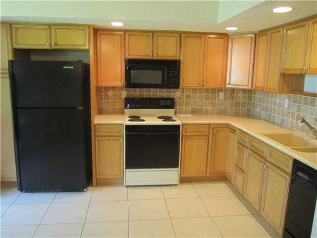 8015 SW 107 AV # 111, Miami, FL 33173