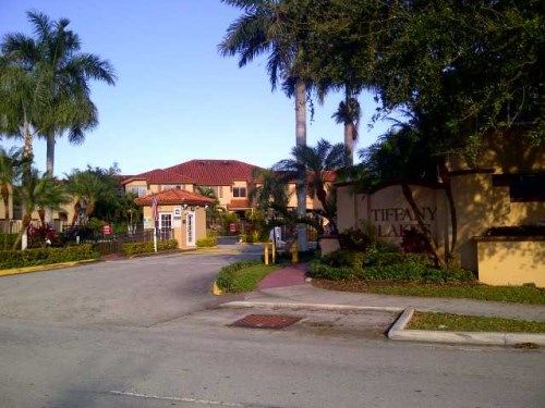 8575 SW 152 AV # 180, Miami, FL 33193