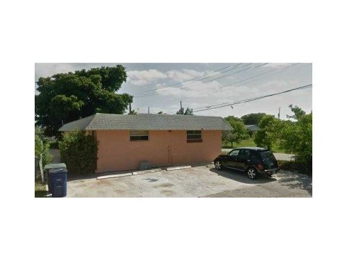 901 SW 9 AV, Hallandale, FL 33009